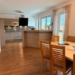 Apartment Ferienwohnung *